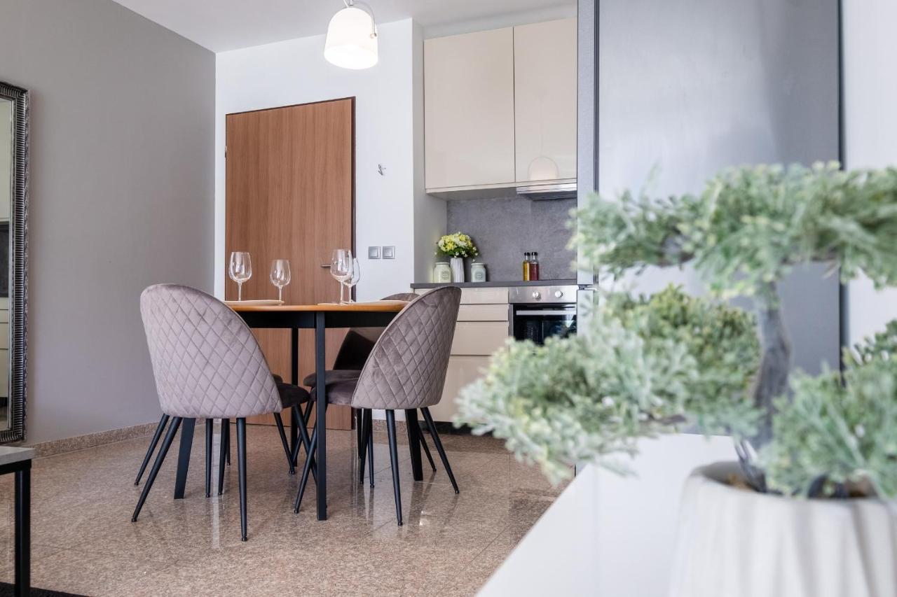 Julie'S Sunny Cozy Apartment With Balcony Sofia Extérieur photo